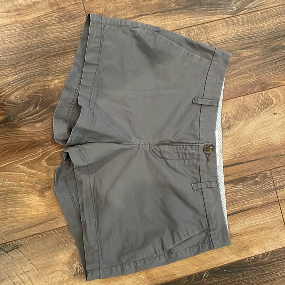Old navy gray chino shirt sz 6 excellent condition